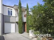 Cozy 3 BR 73 The Crescent, PORT MELBOURNE, VIC 3207...