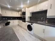 Deal! 4 bedroom terraced house for rent in Evesham Road,...