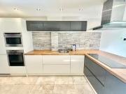 Charming 4 bedroom town house for rent in Ffordd Nowell,...