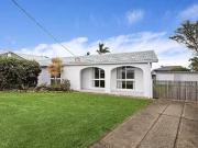 For Rent! 4 BR 37 Kalang Road, Kiama Heights, NSW 2533