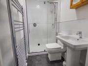 Rental! 5 bedroom detached house for rent in Langside...