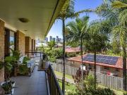 Nice 6/13 Christina Court, Mermaid Waters, QLD 4218