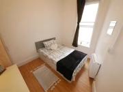 Cheap 6 bedroom house share for rent in Gables,...