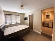 Nice 7 BA 7 bedroom house of multiple occupation for...