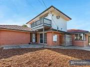 Deal! 8 Jan Avenue, Para Vista, SA 5093