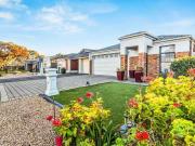 For Rent! 9 Wattle Crescent, Munno Para West, SA 5115