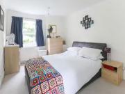 Cheap Flat to rent in Hillgate Place, Clapham South SW12