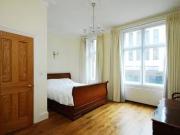Deal! Flat to rent in Iverna Court, Kensington, London W8