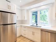 Cozy Main 131 Kenilworth Main 131 Kenilworth Avenue, Toronto