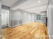 Cozy Property to rent in Cumberland Street, New Town,...