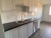 Cozy Renovated One Bedroom 740 Kipps Lane