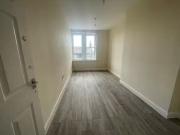 Deal! Studio flat for rent in High Street, Queensbury,...
