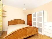 Cozy Terraced house to rent in Inglehurst Gardens,...