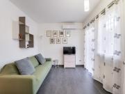 Cheerful 1 Bedroom with Private Patio Cribmed