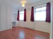 Chelsfield Avenue, Enfield, Great London, N9 | 3 bed...