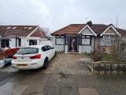 Chepstow Crescent IG3, 4 bed bungalow to rent, £2,650...