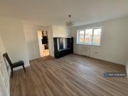 Cherry Blossom Close, London, N13 2 bed flat to rent...
