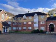 Cherry Court, Pinner, HA5 1 bed flat to rent £1,400 pcm...
