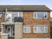 Cherrydown Walk, Romford, 2 Bedroom Maisonette