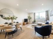 Chertsey, Surrey KT16, Studio to rent, £1,250 pcm |...