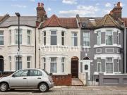 Chesterfield Gardens, London N4, 3 bed flat to rent,...