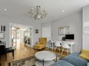 Chestnut Close, London, 6 Bedroom Detached