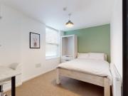 Chestnut Grove, Liverpool L15 5 bed house to rent £2,275...