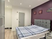 Cheyne Hill, Villiers Avenue, London, KT5 8BD, United...
