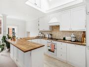 Cheyne Row, London SW3, 1 bed flat to rent, £2,500 pcm |...