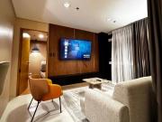 Chic 1 Bedroom Condo in Park Avenue at Grand Central...