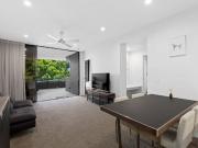 Chic 1 Bedroom Furnished Apartment in West End