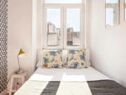 Chic 2BR Apt in Bairro Alto, 2mins to São Pedro de...