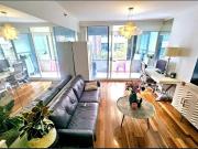 Chic and Cosy Split Level Furnished Studio Apartment in...