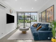 Chic Apartment with communal garden