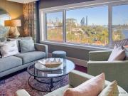Chic Apartment with Harbour Views – McMahons Point...