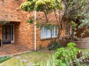 Chic art deco gem in prized blue chip precinct