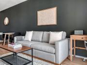 Chic Favoriten 1BR w/ Roof, Gym & Lounge, 1min to HBF,...