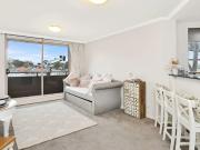 Chic Fully Furnished 1 Bedroom Apartment in Sought After...