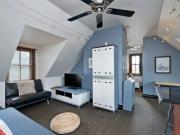 Chic Furnished Apartment in Gorgeous Linley Point