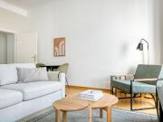 Chic Josefstadt Studio w/ Elevator, walk to bars, Metro...