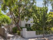 Chic light filled living in lifestyle locale