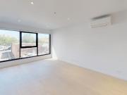 Chic Living in a Prime Location