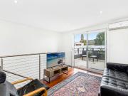 CHIC LOFT APARTMENT IN THE HEART OF BALMAIN ENJOY NYE...