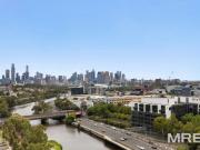 Chic, stylish & furnished