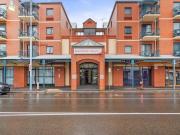 Chic urban apartment in the heart of vibrant West End...