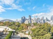 Chic Urban Retreat in a Prime Lifestyle Location