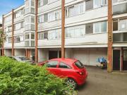 Chichester Court, Whitchurch Lane, 1 Bedroom Flat