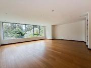 Chico Exclusivo Apartamento Iluminado con Vista Verde Chico Exclusivo Apartamento Iluminado con Vista Verde