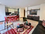 Chico Hermoso Apartamento Moderno con Balcón