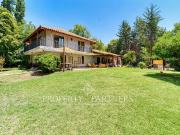 Chicureo poniente, Casa tipo campestre con lindo jardín...